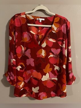$6❤️Bundled DR2 Floral Blouse